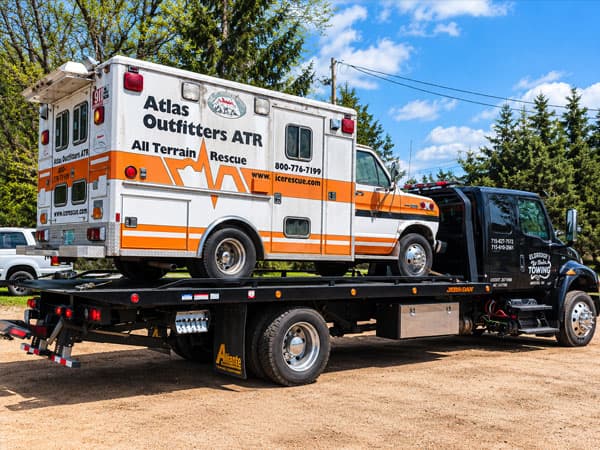 HEAVY DUTY TOWING